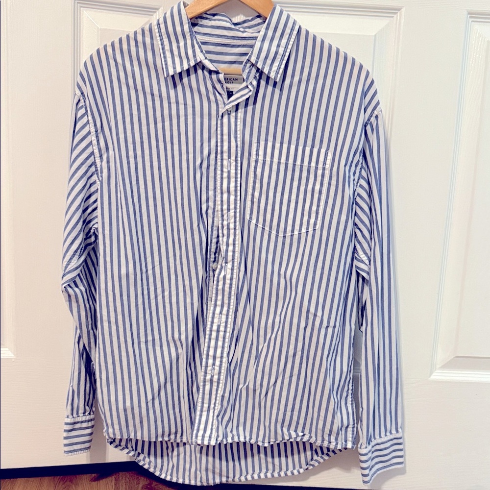 American Eagle Outfitters White and Blue Striped Casual Shirt
